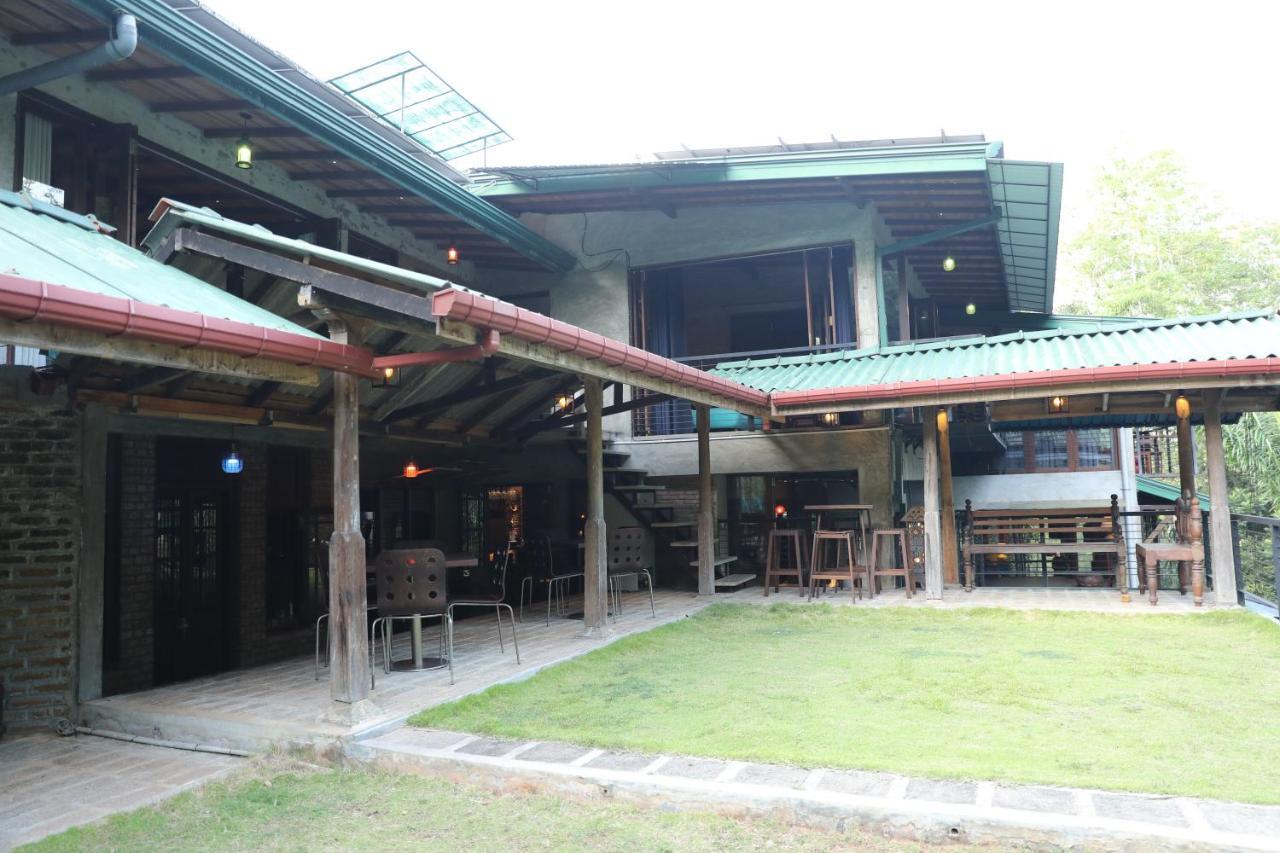 Aayu Hanthana Boutique Hotel *
