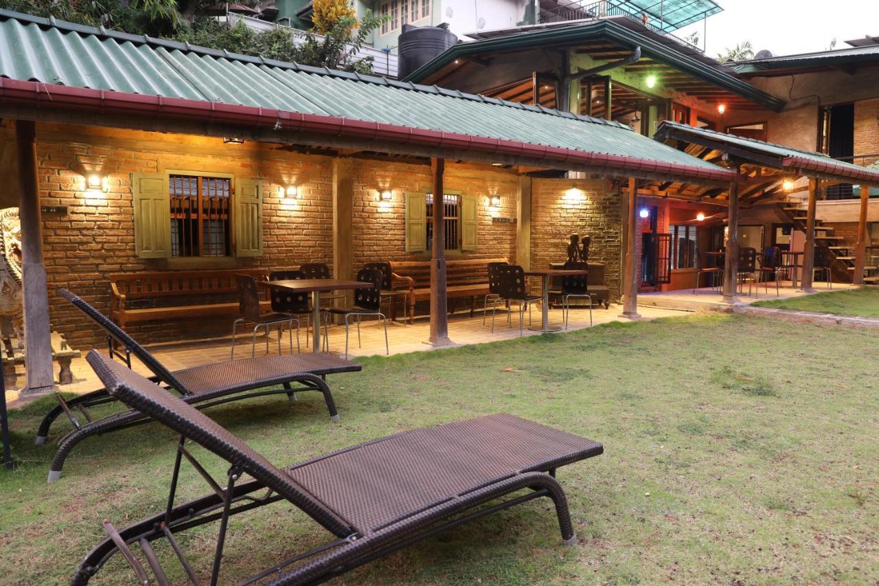 Aayu Hanthana Boutique Kandy