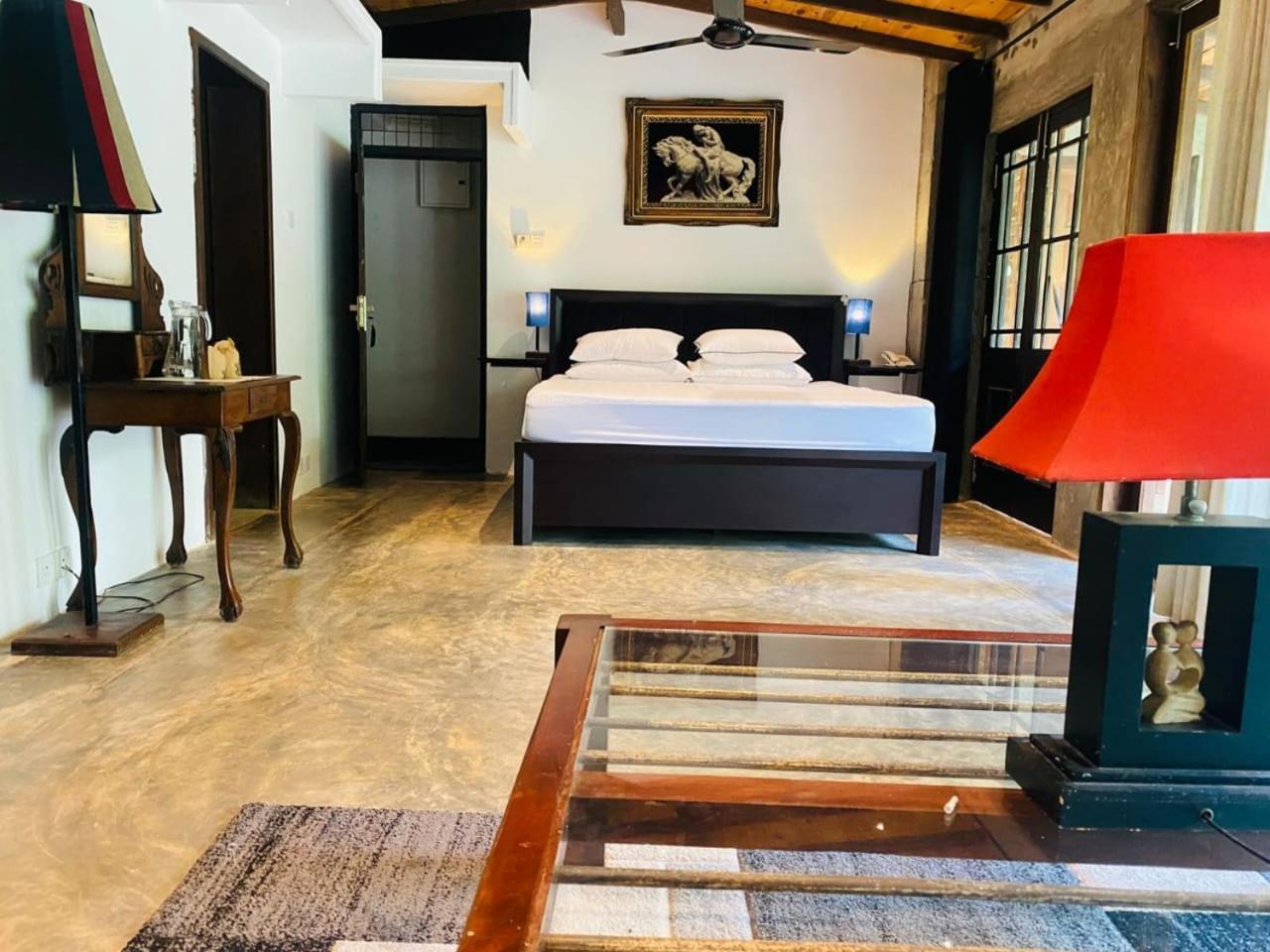 Aayu Hanthana Boutique
