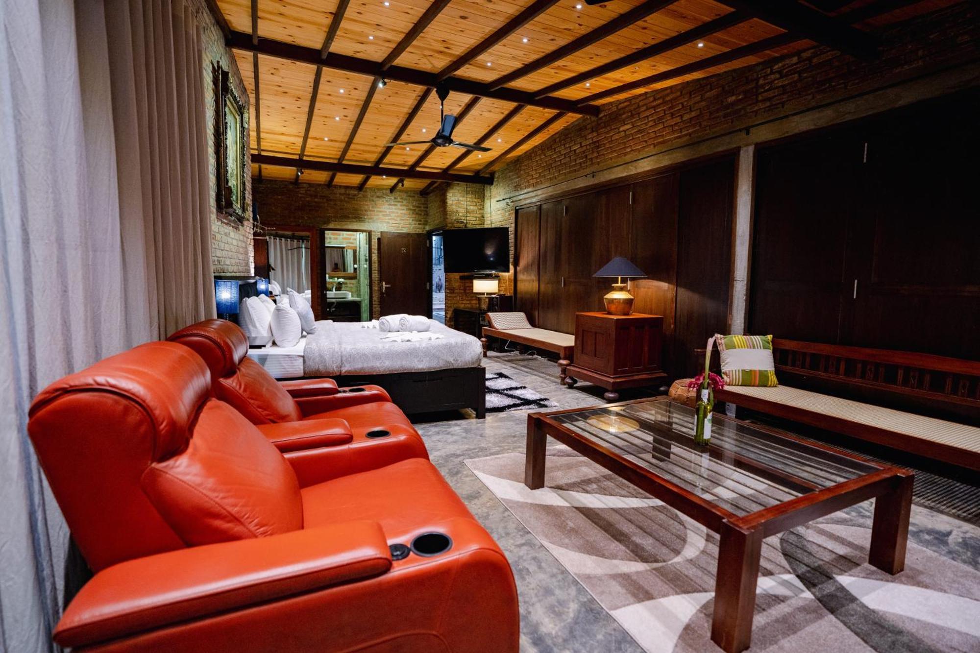 Aayu Hanthana Boutique Отель *