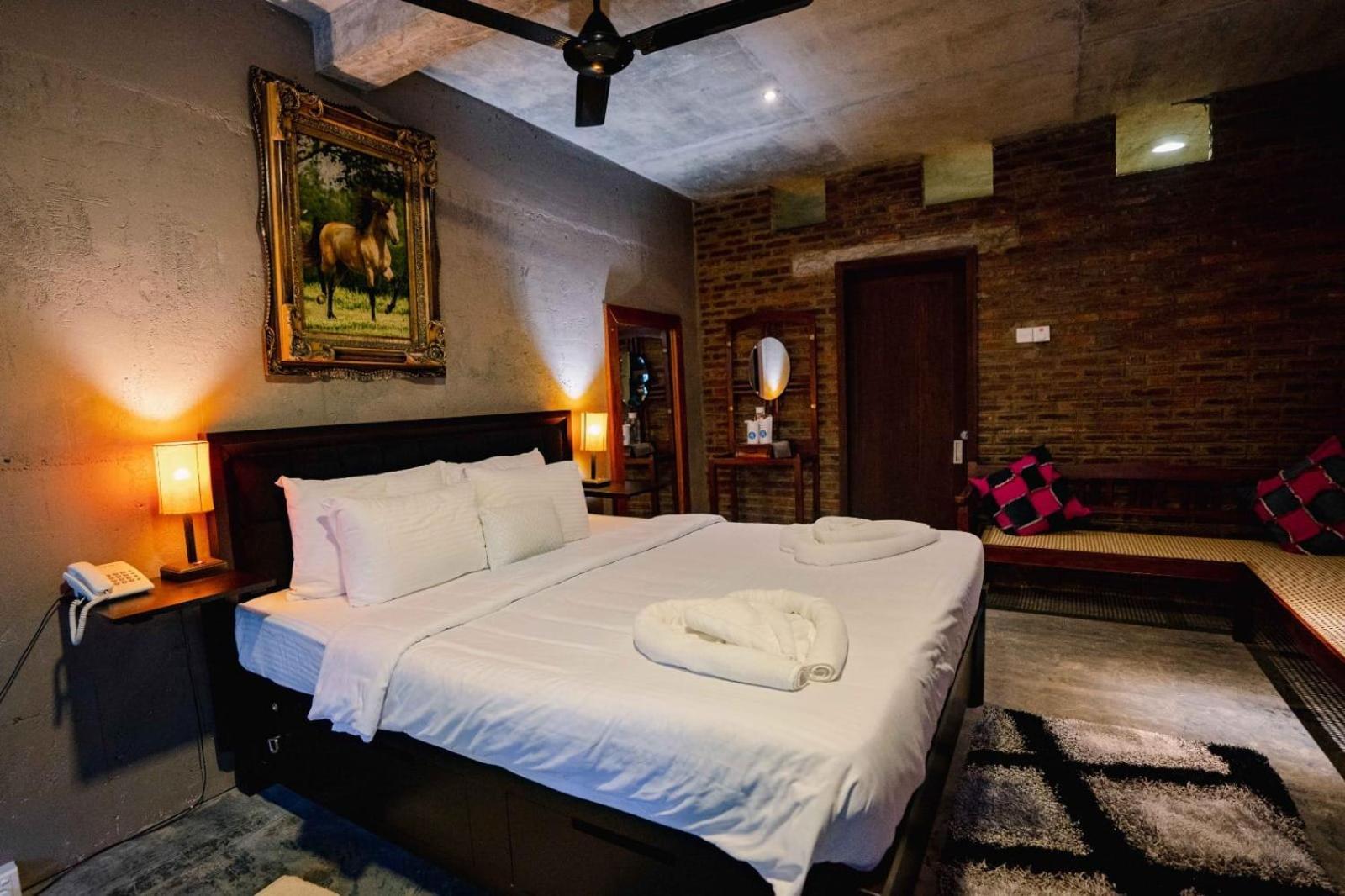 Aayu Hanthana Boutique